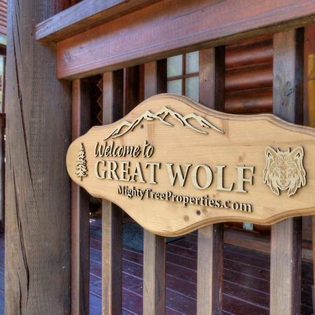 Great Wolf Cabin In Pigeon Forge! Villa Luaran gambar