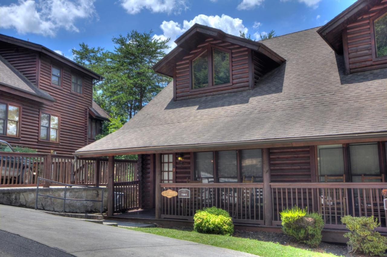 Great Wolf Cabin In Pigeon Forge! Villa Luaran gambar